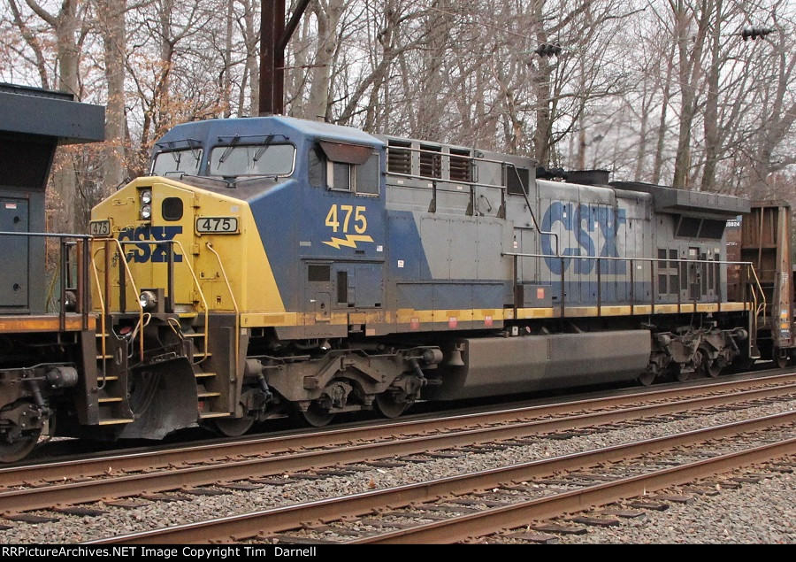 CSX 475 on Q410